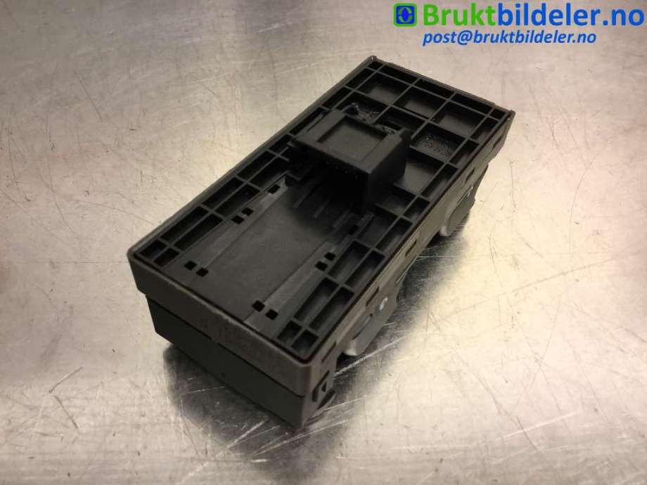 Bryter ruteheis til Audi A4 2007-2014 (Type IV) (B8) (B8) (AUDI|8K0 959 851 D|)