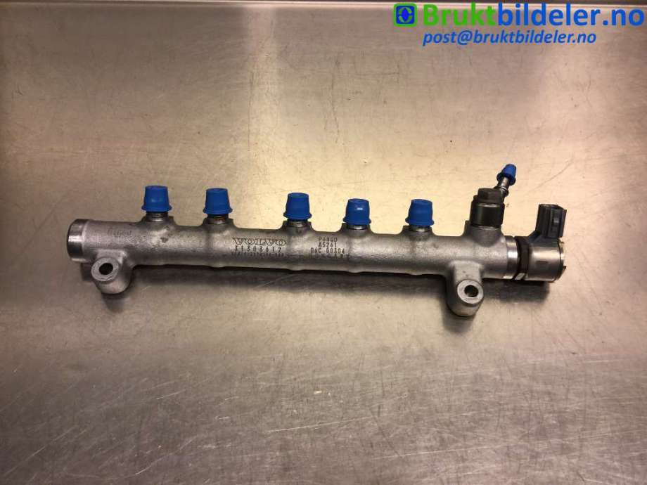 Dyseskinne (fuelrail) til Volvo XC40, 2018-2024  (VOLVO|31303612)