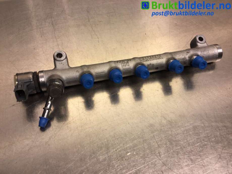 Dyseskinne (fuelrail) til Volvo XC40 2018-2024 (VOLVO|31303612|)