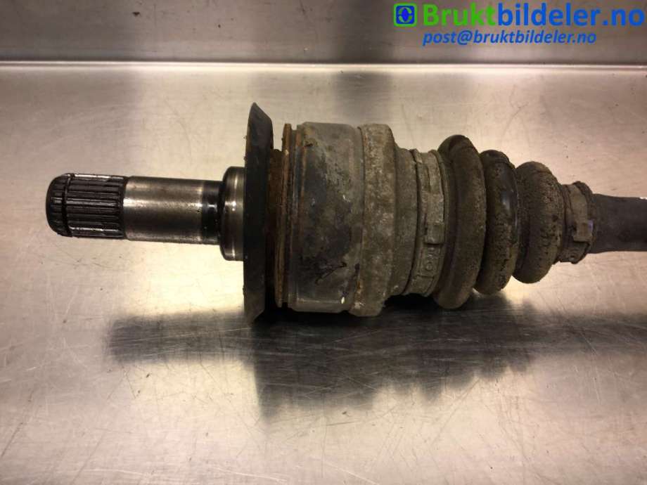 Drivaksel venstre bak til BMW 1-Serie 2011-2015 (Fase 1) (F20/F21) (F20/F21) (BMW|33 20 7 624 205||7 624 205 AI02)