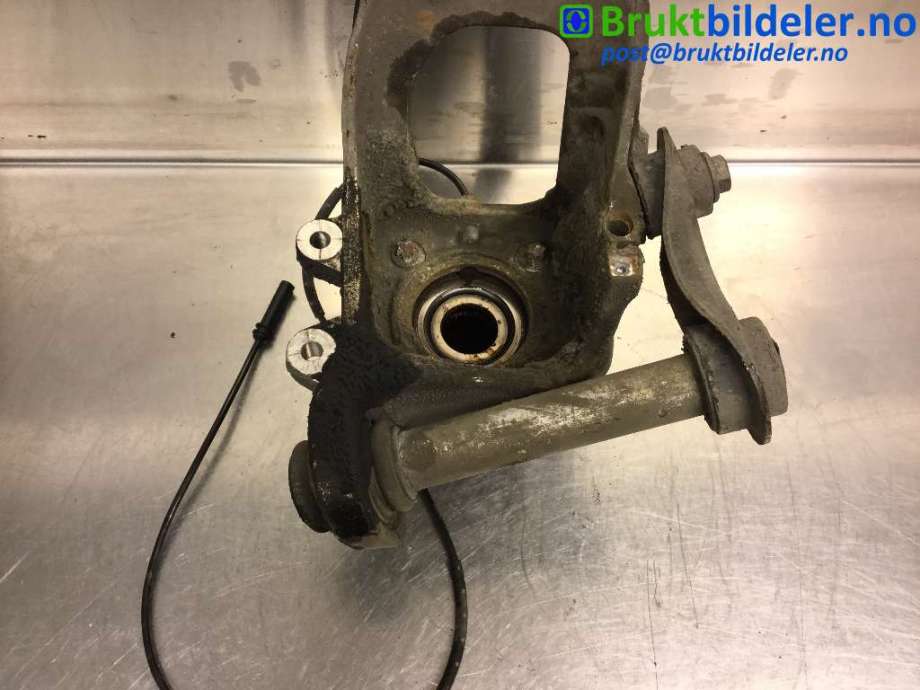 Hjulspindel venstre bak til BMW X5 2007-2013 (E70) (E70) (BMW|33 32 6 879 101|)