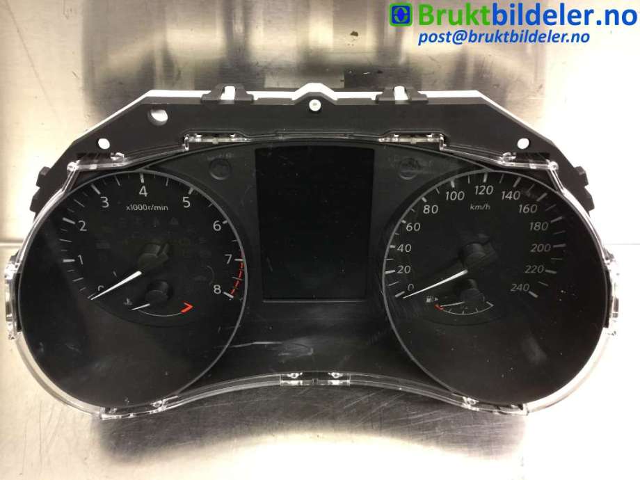 Instrumentpanel til Nissan Qashqai, 2014-2021 (Type II)  (NISSAN|)
