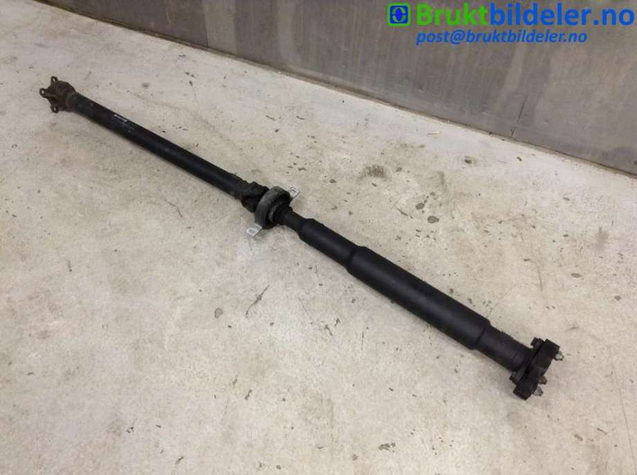 Mellomaksel til BMW 3-Serie, 2005-2011 (E90/E91/E92/E93) (E90/E91/E92/E93) (BMW|7 527 333-04)