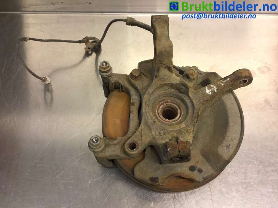 Hjulspindel høyre foran til Suzuki Swift 2005-2010  (SUZUKI|45111-63J50|)