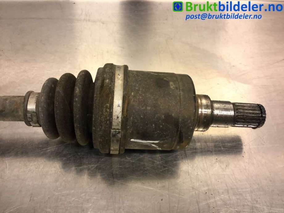 Drivaksel venstre foran til Suzuki Swift 2005-2010  (SUZUKI|44102-63J51|)