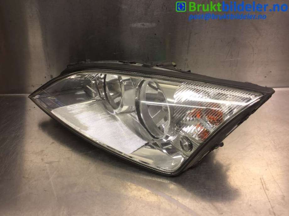 Frontlykt venstre halogen til Ford Mondeo 2001-2007 (Type III) (FORD|1S71-13006-AL|0 301 174 201|)