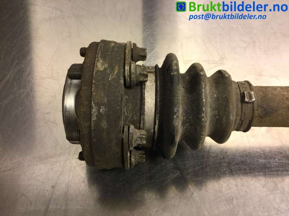 Drivaksel høyre bak til BMW X3 2003-2006 (Fase 1) (E83) (E83) (BMW|7 524 042|)