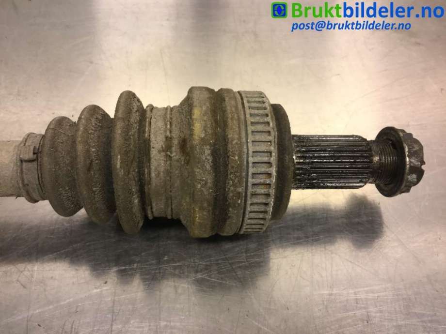 Drivaksel høyre bak til BMW X3 2003-2006 (Fase 1) (E83) (E83) (BMW|7 524 042|)