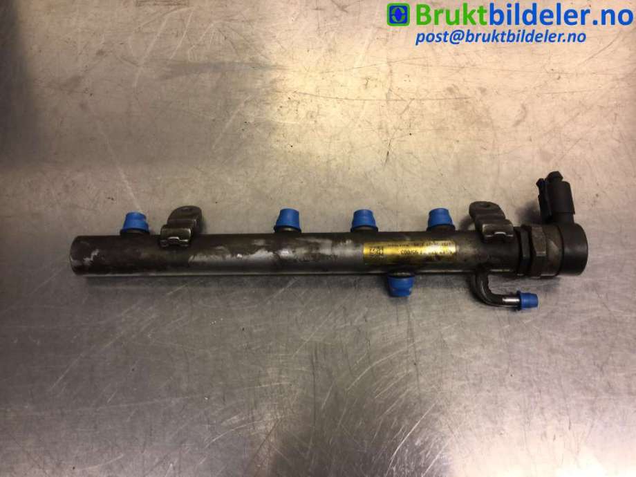 Dyseskinne (fuelrail) til Mercedes Sprinter, 2006-2013 (Fase 1) (906) (906) (MERCEDES|A 642 070 24 95/003)