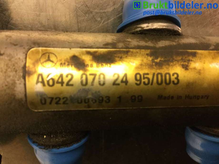 Dyseskinne (fuelrail) til Mercedes Sprinter 2006-2013 (Fase 1) (906) (906) (MERCEDES|A 642 070 24 95/003|)