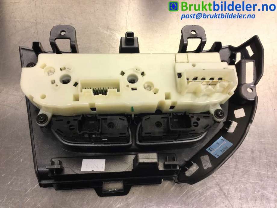 Varmeapparat betjening til Ford Focus 2011-2014 (Type III, Fase 1) (FORD|CJ5T-19980-AK|)