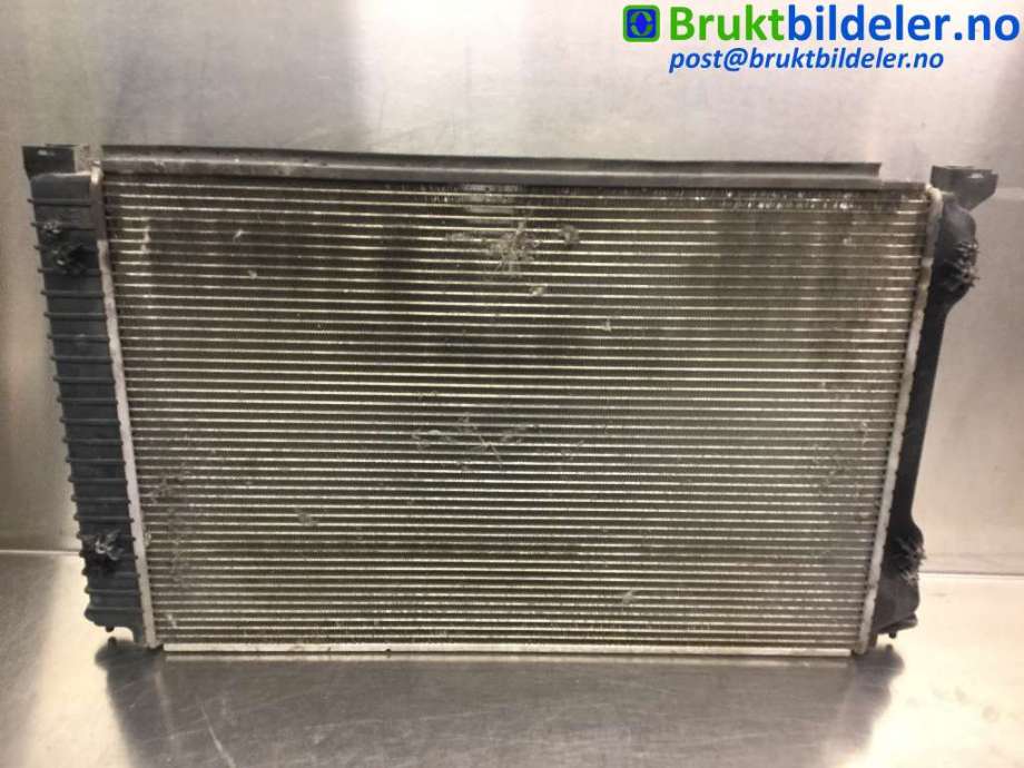 Radiator (automat gir) til Audi A6, Allroad 2006-2008 (Type II, Fase 1) (C6) (C6) (AUDI|4F0 121 251 P|)