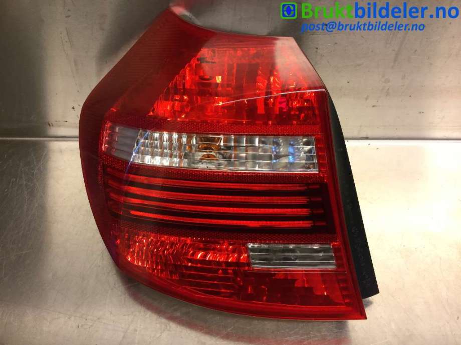 Baklykt venstre til BMW 1-Serie, 2004-2011 (E81/E82/E87/E88) (E81/E82/E87/E88) (BMW|7 181 297-07)