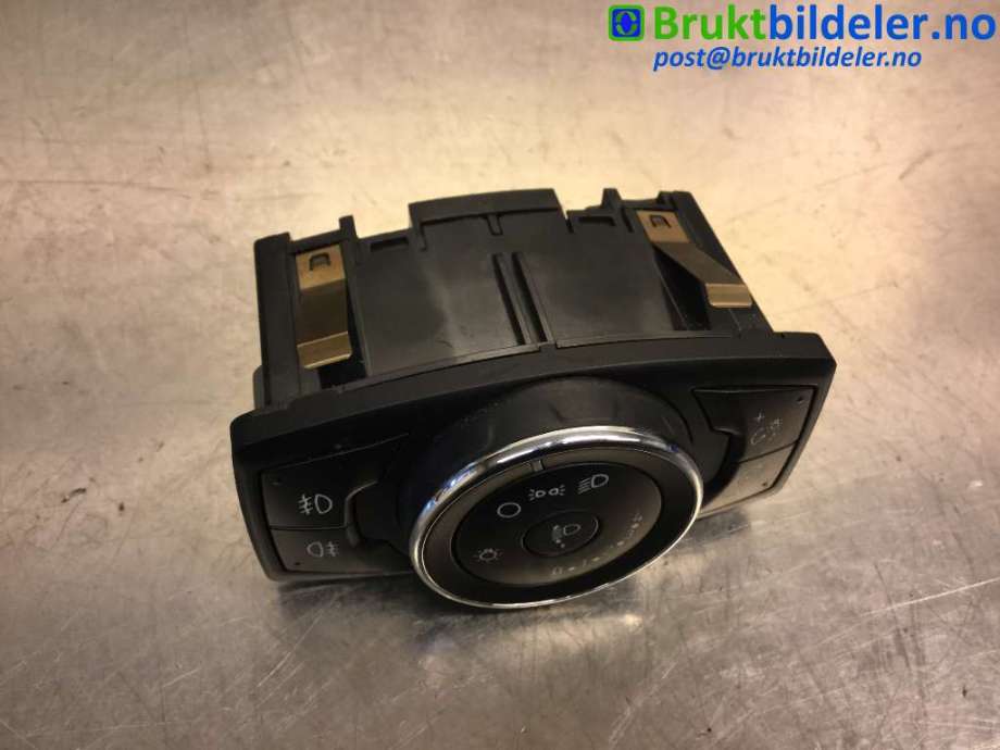 Bryter lys til Ford Focus 2011-2014 (Type III, Fase 1) (FORD|BM5T-13A024-AE|10107096|)