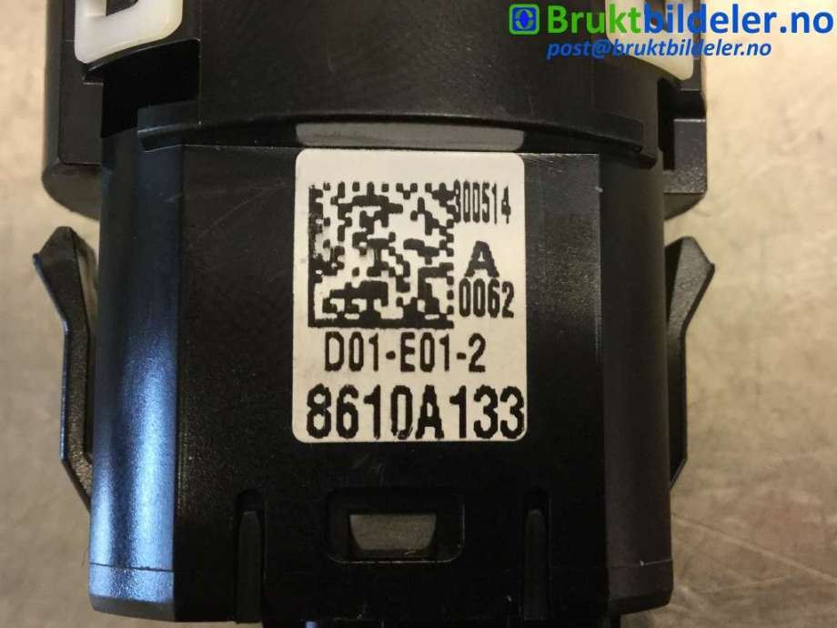 Bryter start/stopp til Mitsubishi Outlander 2012-2015 (Type III, Fase 1)  (MITSUBISHI|8610A133|D01-E01-2|)