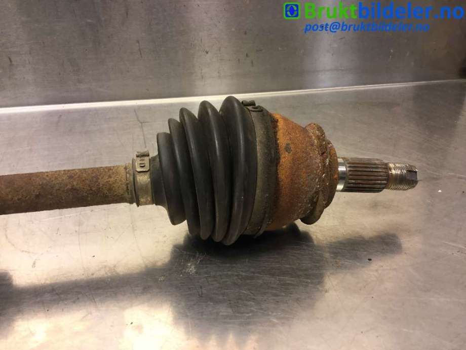 Drivaksel høyre foran til Mini One/Cooper 2007-2014 (R55-57) (R55-57) (MINI|31 60 8 605 470|)
