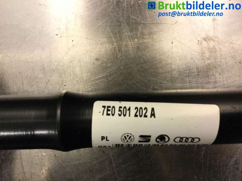 Drivaksel høyre bak til VW Transporter / Caravelle 2019-->> (T6.1) (T6.1) (VOLKSWAGEN|7E0 501 202 A|)