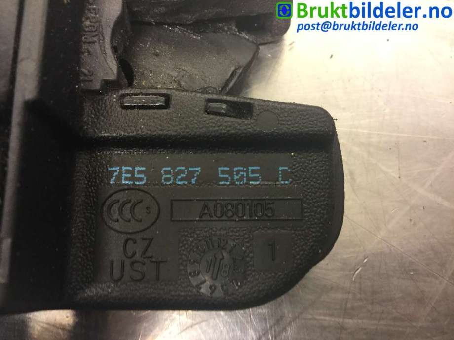 Baklukelås til VW Transporter / Caravelle 2019-->> (T6.1) (T6.1) (VOLKSWAGEN|7E5 827 505 C|7E5 827 505 D|)