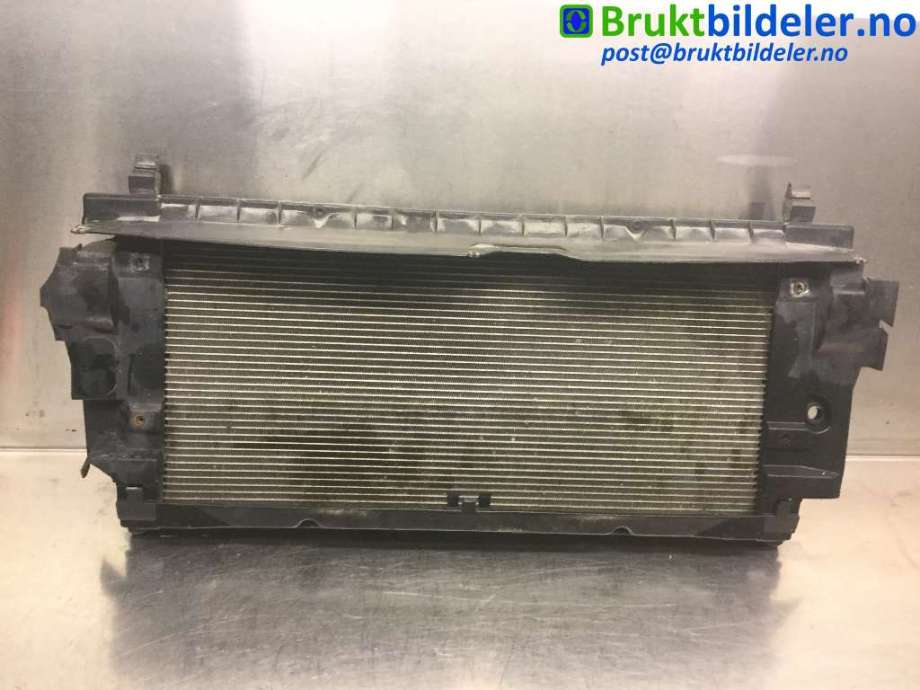 Radiator (manuell gir) til VW Transporter / Caravelle, 1990-2003 (T4) (T4) (VOLKSWAGEN|701 121 253 K)