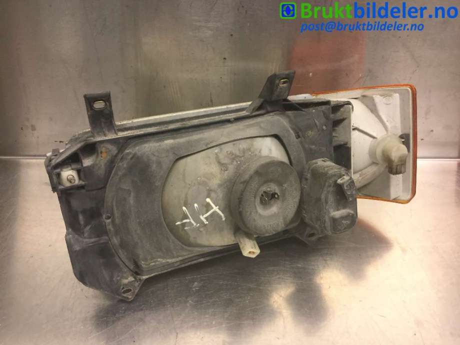 Frontlykt høyre halogen til VW Transporter / Caravelle 1990-2003 (T4) (T4) (VOLKSWAGEN|)