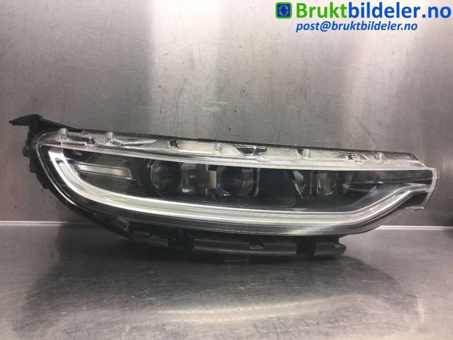 Frontlykt høyre halogen til Kia e-Soul 2019-->> (Type III)  (KIA|92180-J2000|A1120572)