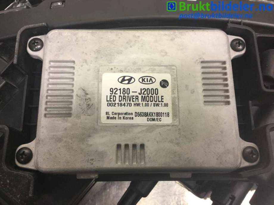 Frontlykt høyre halogen til Kia e-Soul 2019-->> (Type III)  (KIA|92180-J2000|A1120572)