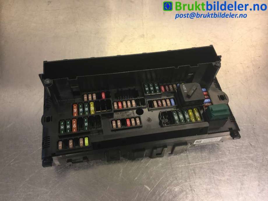 Sikringsboks til BMW X3, 2010-2017 (F25) (F25) (BMW|9 210 863)