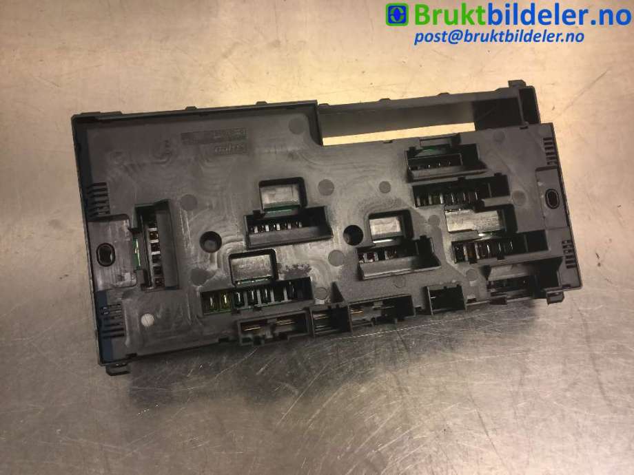 Sikringsboks til BMW X3 2010-2017 (F25) (F25) (BMW|9 210 863|)