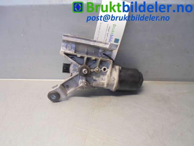 Viskermotor frontrute til Nissan Navara, 2005-2010 (Fase 1) (D40) (D40) (NISSAN|)