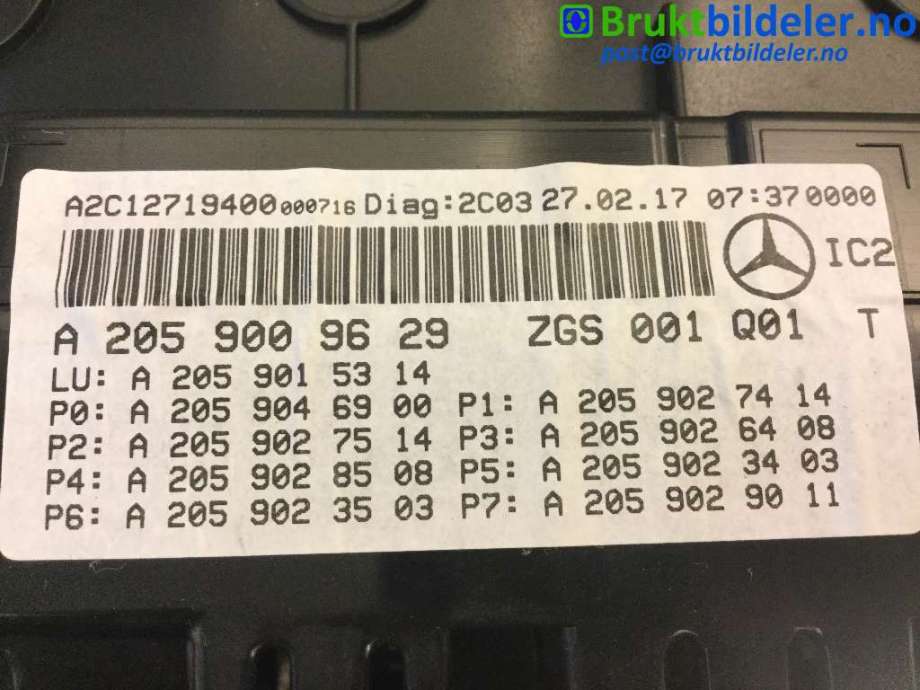 Instrumentpanel til Mercedes C-Klasse 2014-2018 (Fase 1) (W205) (W205) (MERCEDES|A 205 900 96 29|A2C12719400|)