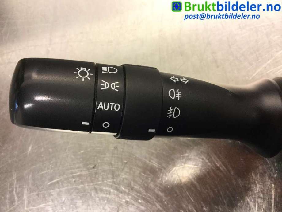 Bryter blink til Subaru Outback 2009-2014 (Type IV)  (SUBARU|83115FJ110|)