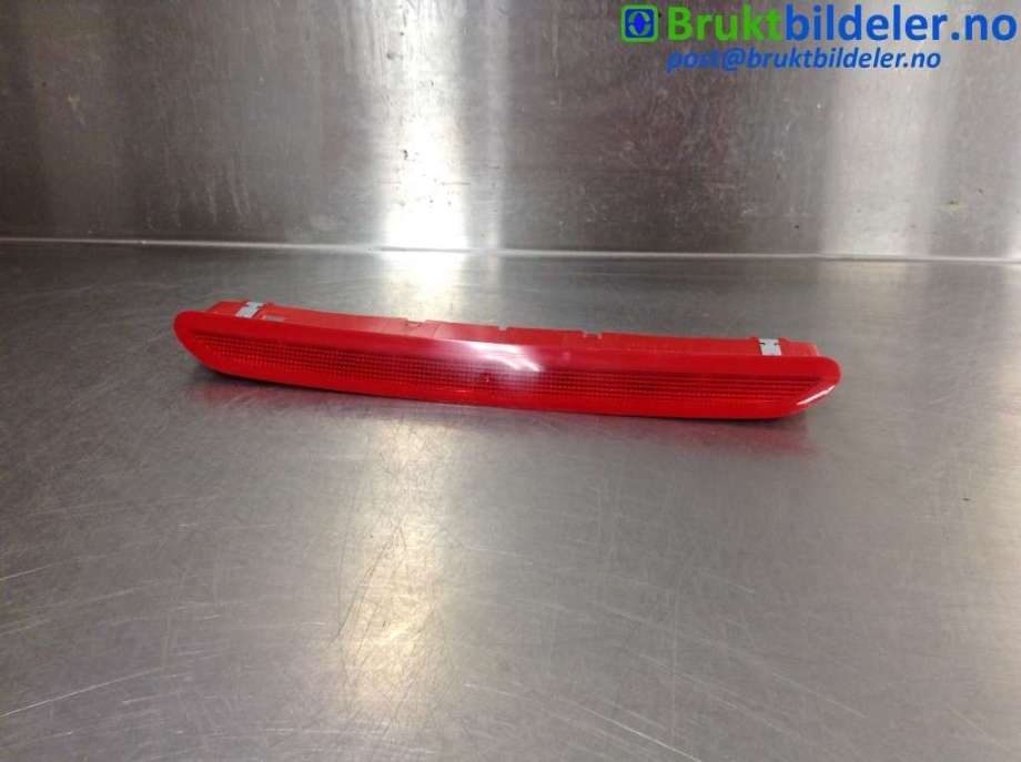 Baklykt bremselys bakrute til VW Passat 2011-2015 (B7) (B7) (VOLKSWAGEN|1K6 945 097 A|)