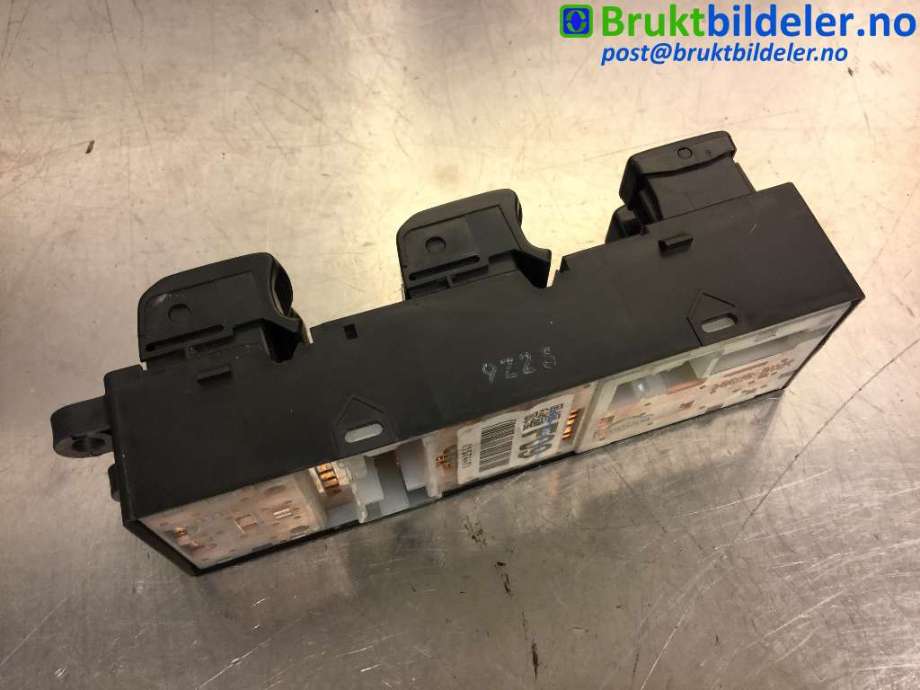 Bryter ruteheis til Subaru Forester 2008-2013 (Type III) (SUBARU|83071FG090|)