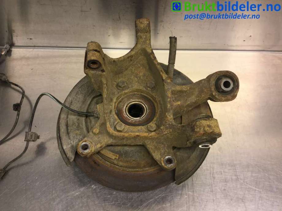 Hjulspindel venstre bak til Subaru Outback 2009-2014 (Type IV)  (SUBARU|28411AJ050|)