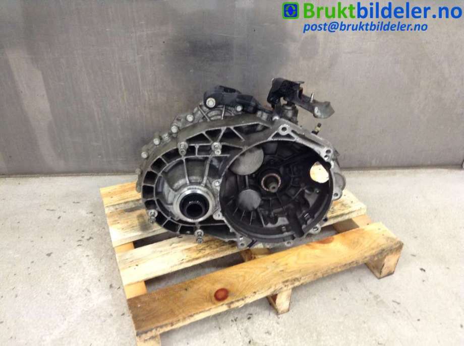 Girkasse manuell 6-trinn til VW Transporter / Caravelle, 2009-2015 (Fase 2) (T5) (T5) (VOLKSWAGEN|)