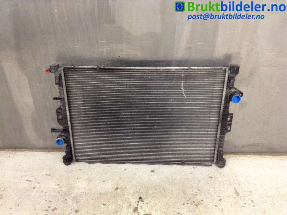 Radiator (manuell gir) til Volvo V70 2007-2013 (Type III, Fase 1) (VOLVO|31338765|)