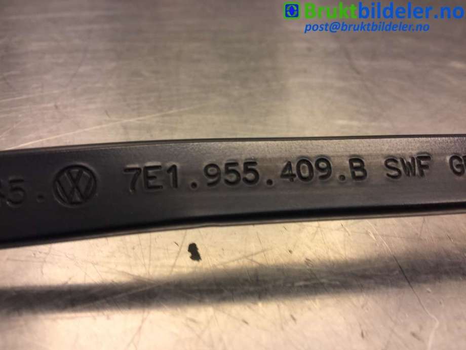 Viskerarmer frontrute til VW Transporter / Caravelle 2009-2015 (Fase 2) (T5) (T5) (VOLKSWAGEN|7E1 955 409 B|)