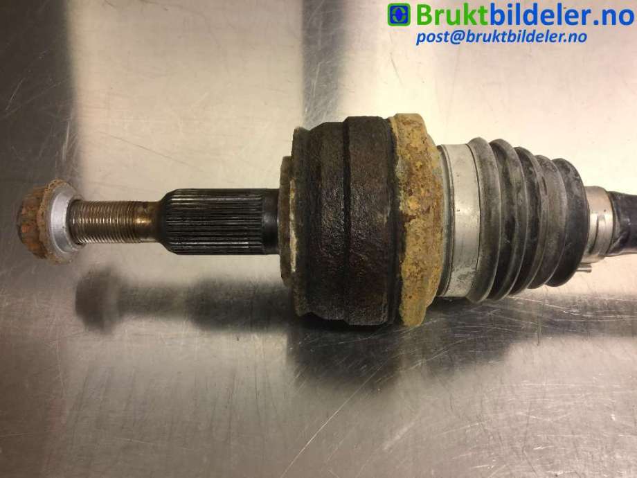 Drivaksel høyre bak til VW Transporter / Caravelle 2009-2015 (Fase 2) (T5) (T5) (VOLKSWAGEN|7E0 501 202|)