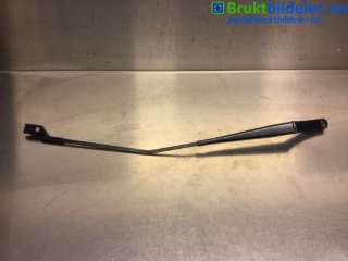 Viskerarmer frontrute til VW Caddy,   (VOLKSWAGEN|2K1 955 410 B)