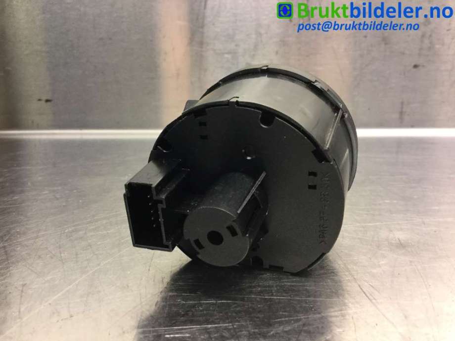 Bryter lys til VW Caddy 2010-2015 (Type III, Fase 2)  (VOLKSWAGEN|1K0 941 431 BB|)