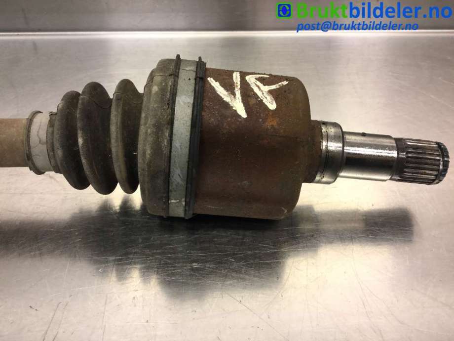 Drivaksel venstre foran til Volvo V70 2007-2013 (Type III, Fase 1)  (VOLVO|31259826||6G91-3B437-BE)
