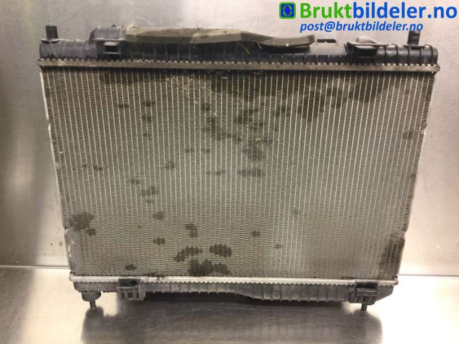 Radiator (automat gir) til Ford Fiesta 2013-2017 (Type VI, Fase 2)  (FORD|C1B1-8005-AA|M156904 B|)