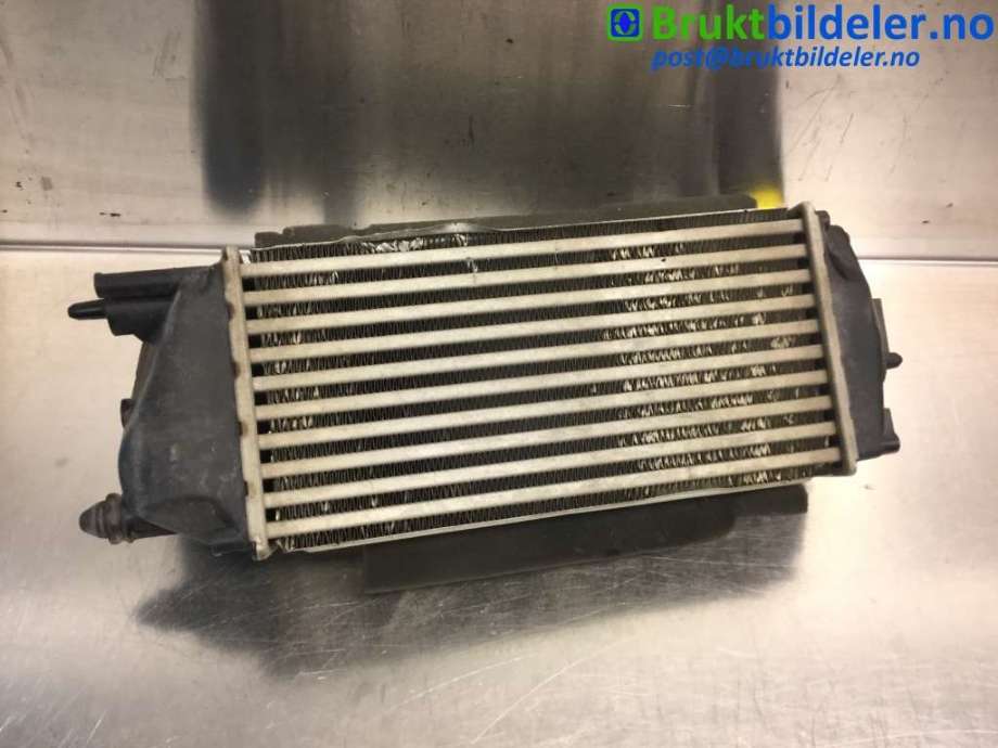 Intercooler til Ford Fiesta 2013-2017 (Type VI, Fase 2)  (FORD|C1B1-19E839-AC|MM114HJA|)