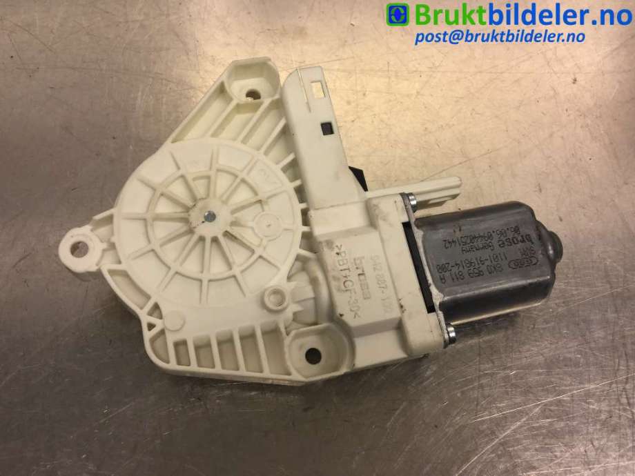 Ruteheis venstre bak til Audi A4 2007-2014 (Type IV) (B8) (B8) (AUDI|8K0 959 811 A|)