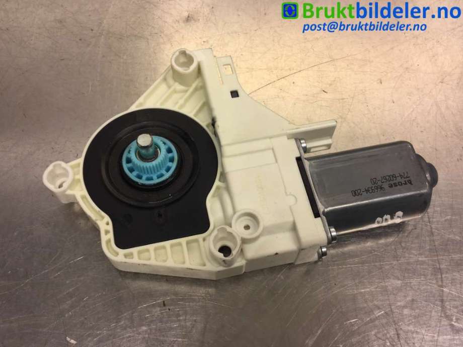 Ruteheis høyre foran til Audi A4, 2007-2014 (Type IV) (B8) (B8) (AUDI|8K0 959 802 A)