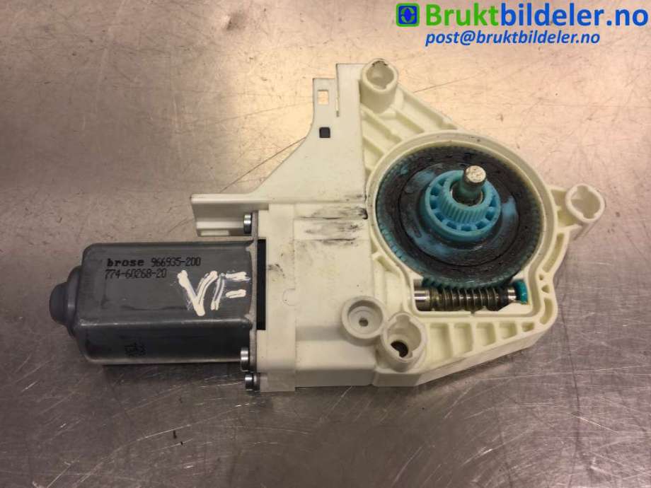 Ruteheis venstre foran til Audi A4 2007-2014 (Type IV) (B8) (B8) (AUDI|8K0 959 801 A|)