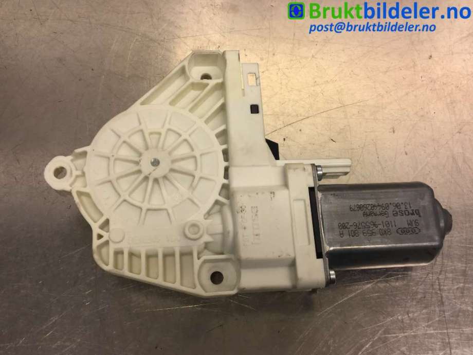 Ruteheis venstre foran til Audi A4 2007-2014 (Type IV) (B8) (B8) (AUDI|8K0 959 801 A|)