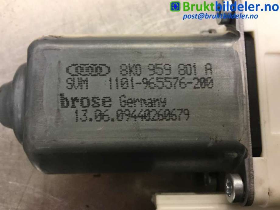 Ruteheis venstre foran til Audi A4 2007-2014 (Type IV) (B8) (B8) (AUDI|8K0 959 801 A|)