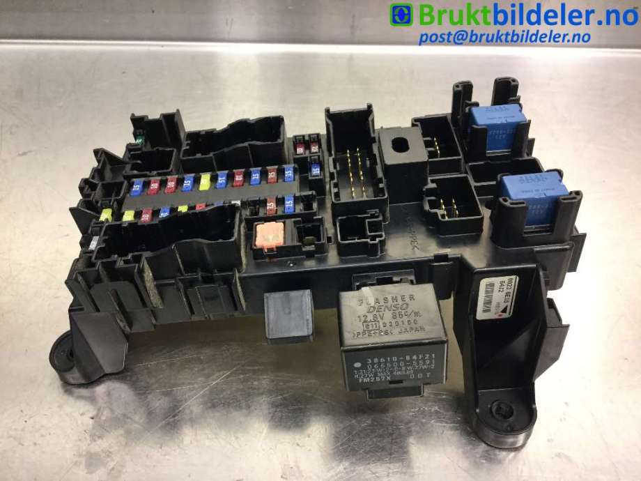 Sikringsboks til Suzuki Grand Vitara 2005-2015 (Type III)  (SUZUKI|0023 6E18 64J2|)