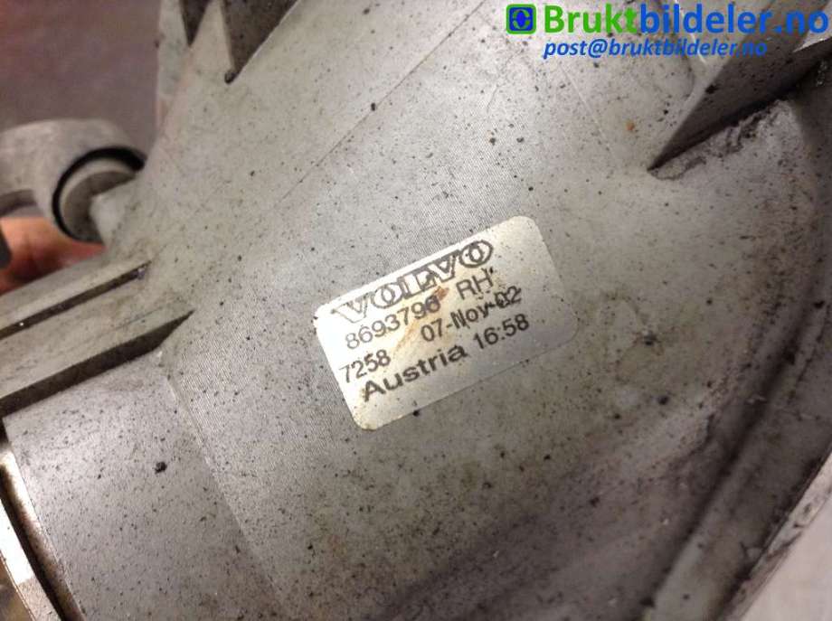 Tåkelykt høyre foran til Volvo XC90 2002-2006 (Type I, Fase 1)  (VOLVO|8693796|)